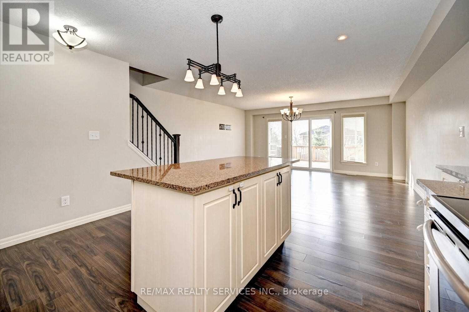 130 Rochefort Street N, Kitchener, Ontario  N2R 0C1 - Photo 13 - X12867358