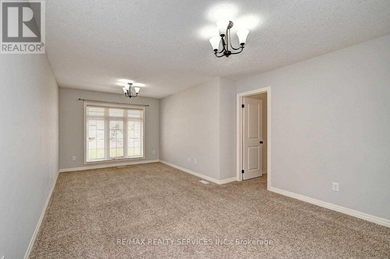 130 Rochefort Street N, Kitchener, Ontario  N2R 0C1 - Photo 18 - X12867358