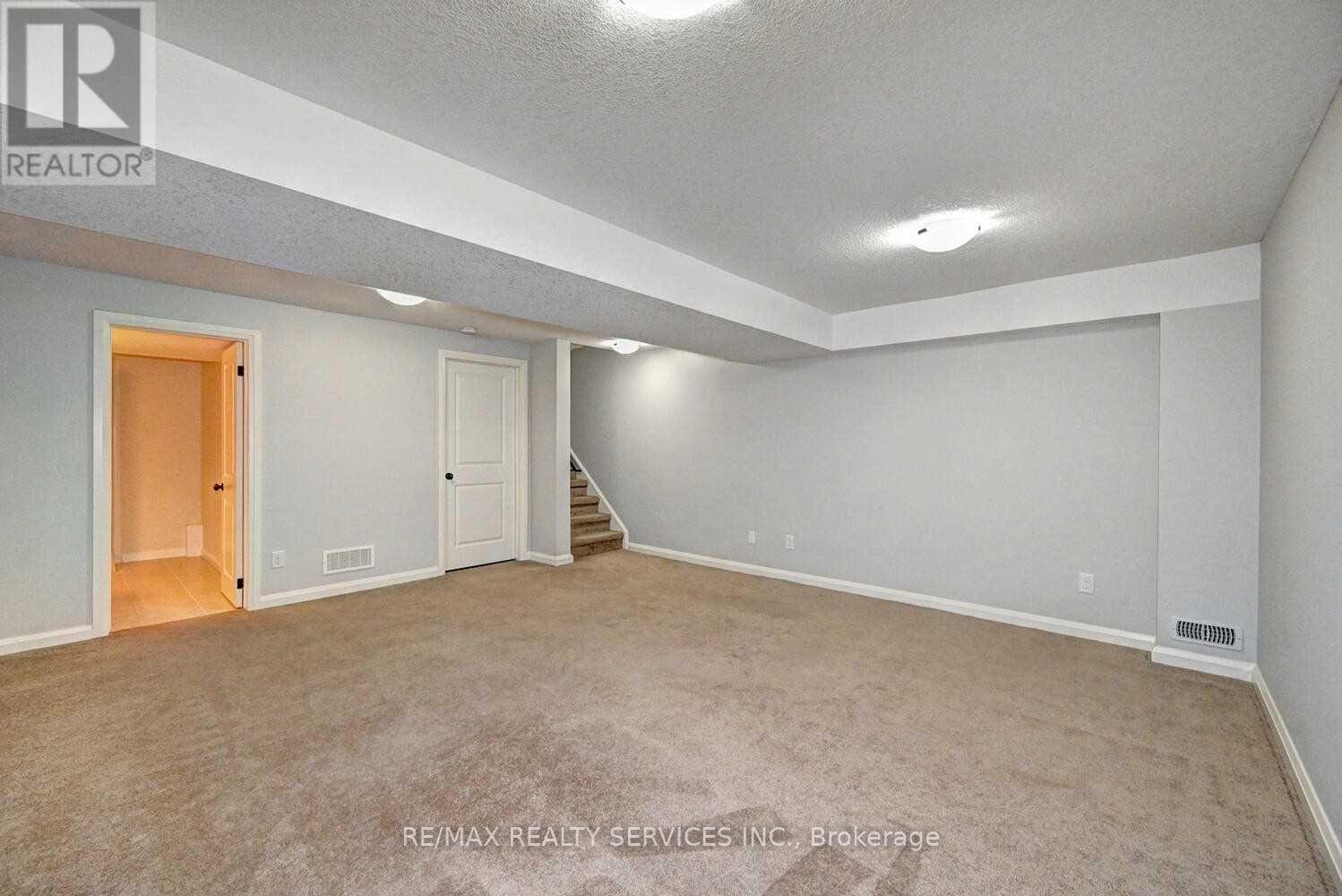 130 Rochefort Street N, Kitchener, Ontario  N2R 0C1 - Photo 31 - X12867358