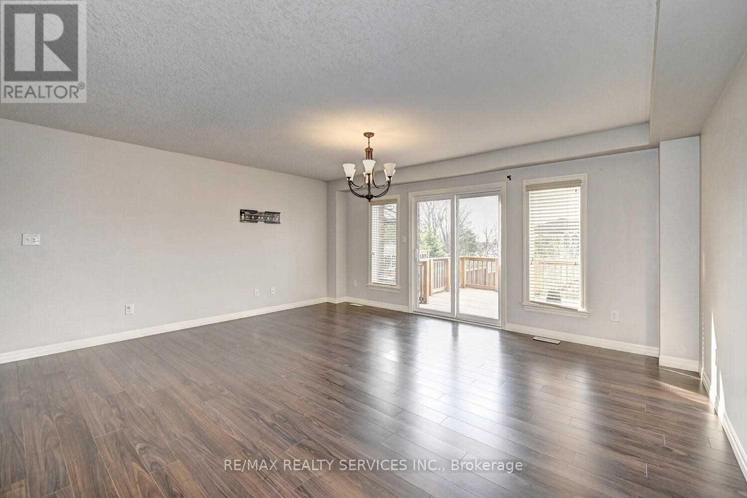 130 Rochefort Street N, Kitchener, Ontario  N2R 0C1 - Photo 5 - X12867358