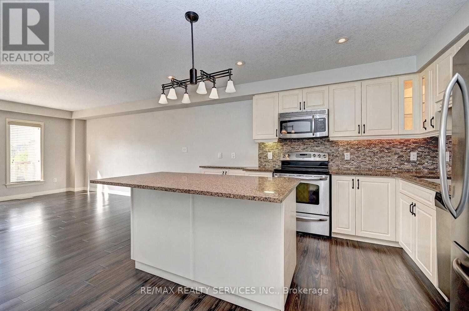 130 Rochefort Street N, Kitchener, Ontario  N2R 0C1 - Photo 9 - X12867358