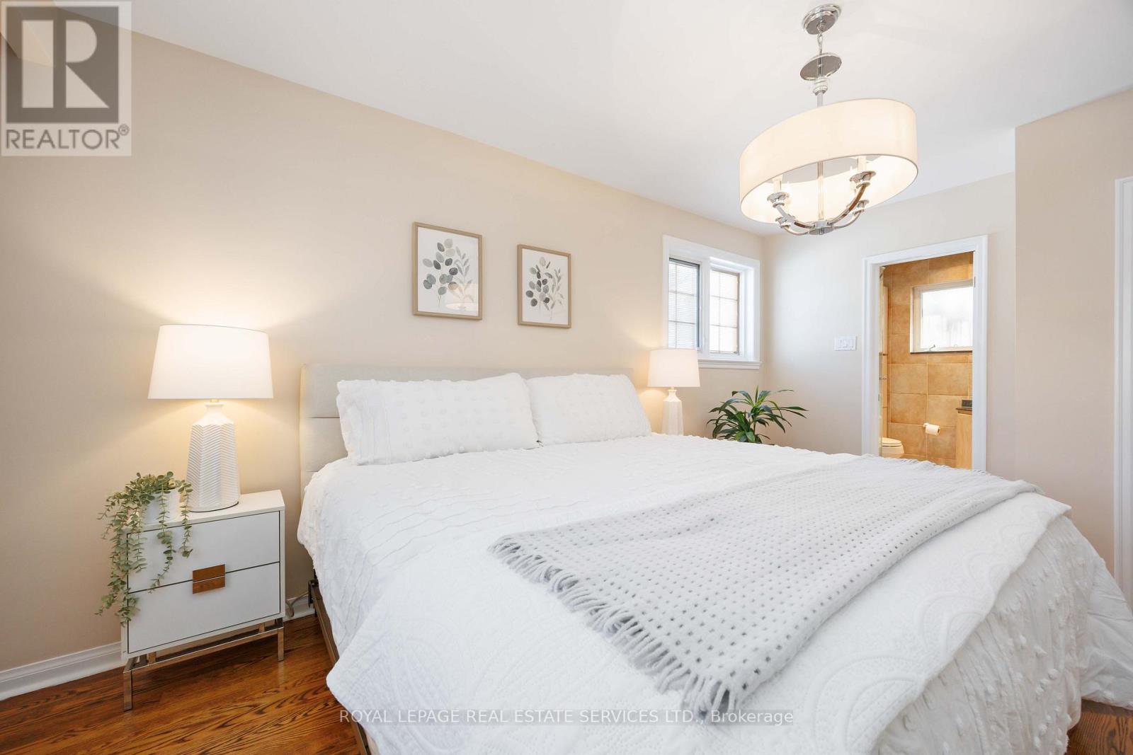 2 Cherry Post Crescent, Toronto, Ontario  M9C 2K1 - Photo 25 - W12825236