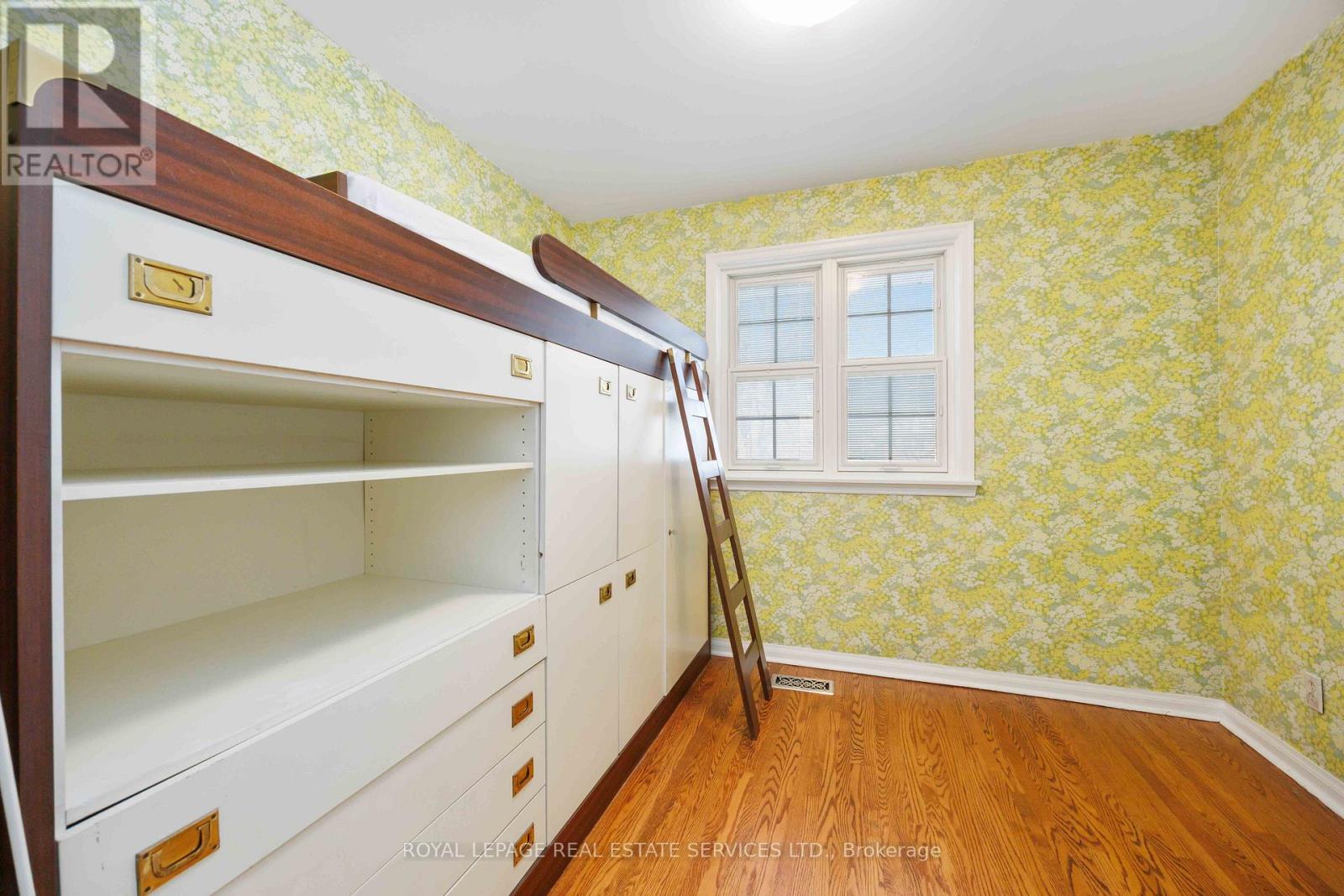 2 Cherry Post Crescent, Toronto, Ontario  M9C 2K1 - Photo 28 - W12825236