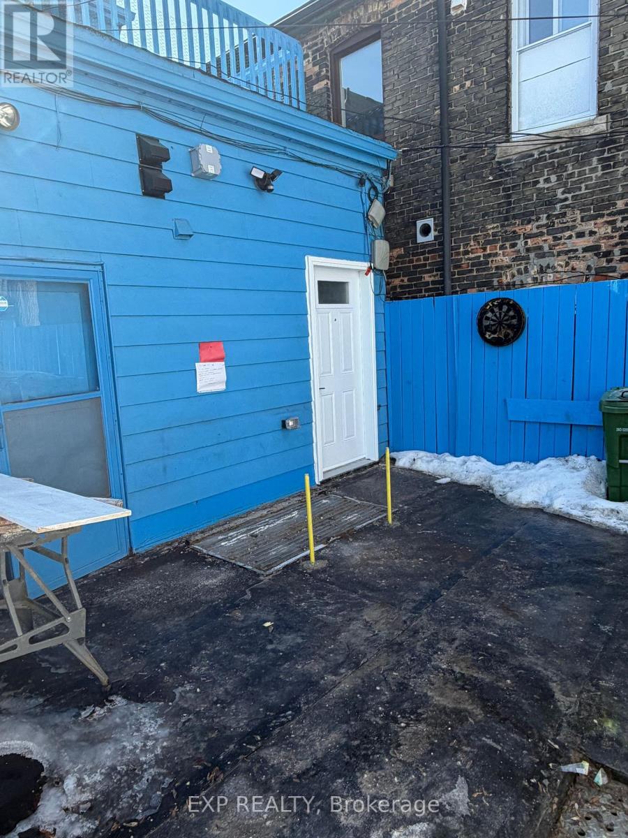 6 - 1594 Dupont Street, Toronto, Ontario  M6P 3S7 - Photo 2 - W12845072