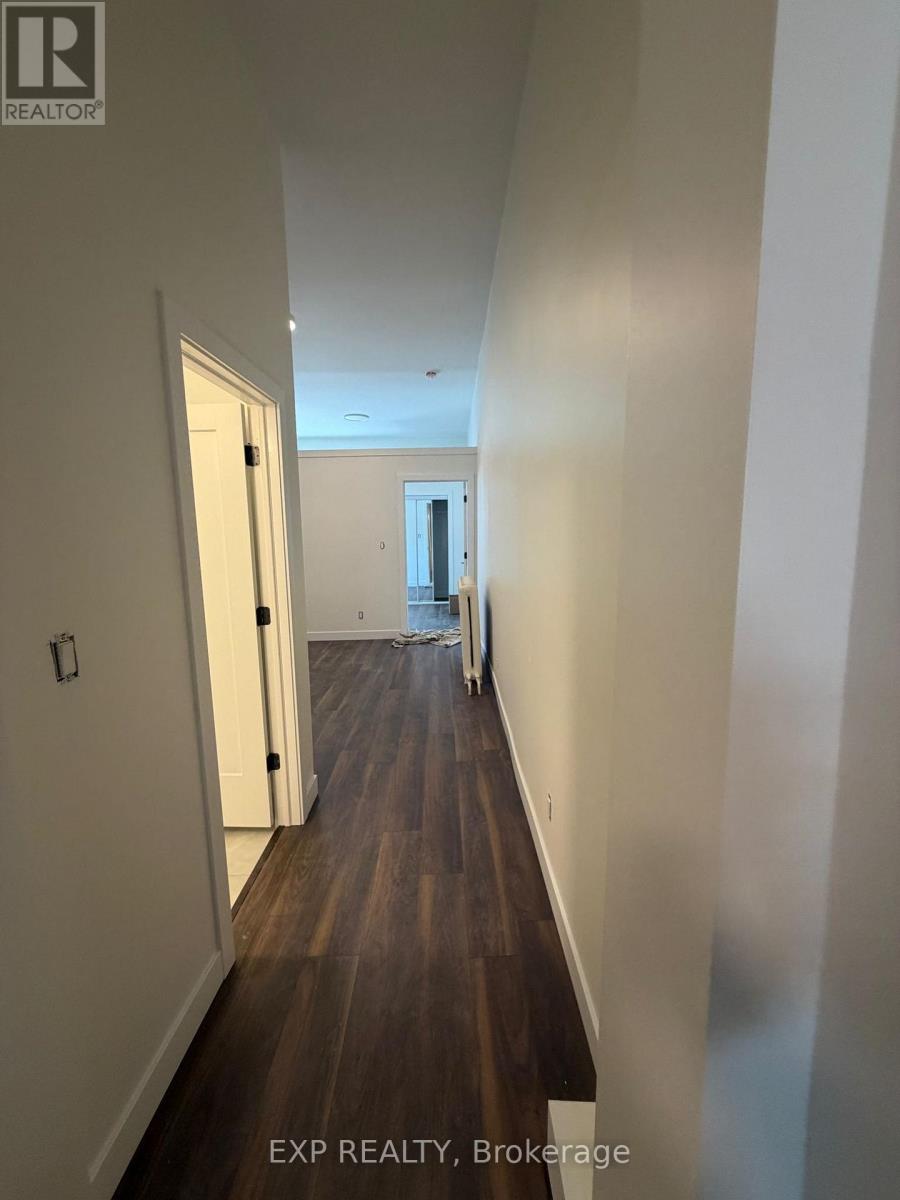 6 - 1594 Dupont Street, Toronto, Ontario  M6P 3S7 - Photo 8 - W12845072