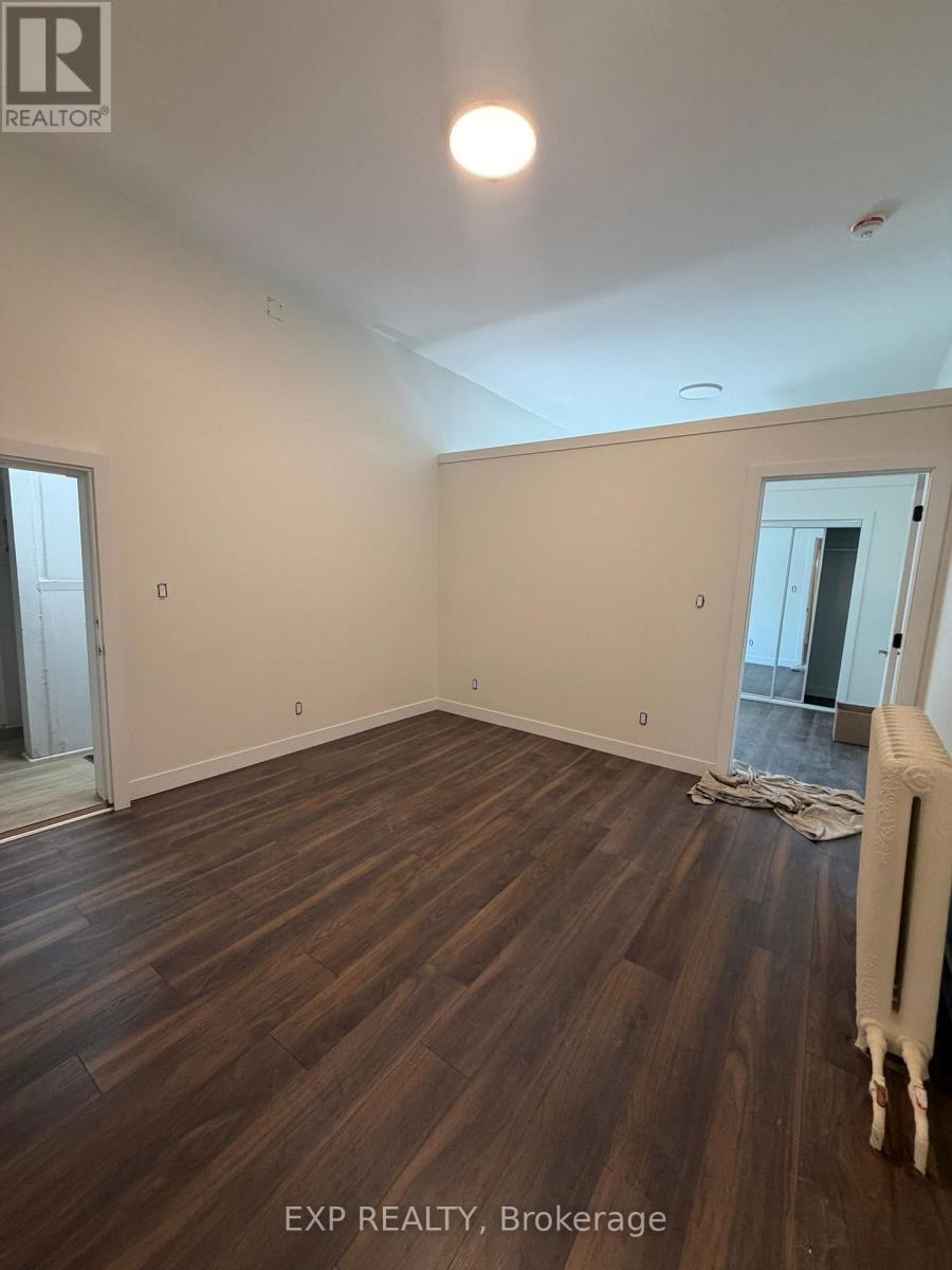 6 - 1594 Dupont Street, Toronto, Ontario  M6P 3S7 - Photo 5 - W12845072