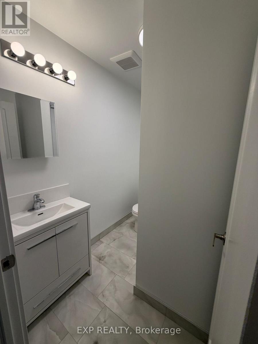 6 - 1594 Dupont Street, Toronto, Ontario  M6P 3S7 - Photo 7 - W12845072