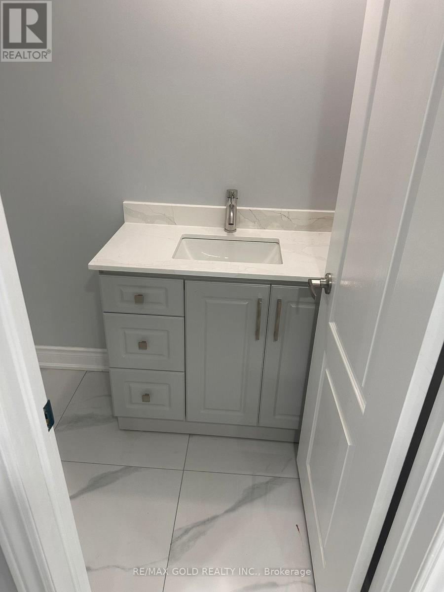 110 Camino Real Drive, Caledon, Ontario  L7C 1Z9 - Photo 8 - W12863472