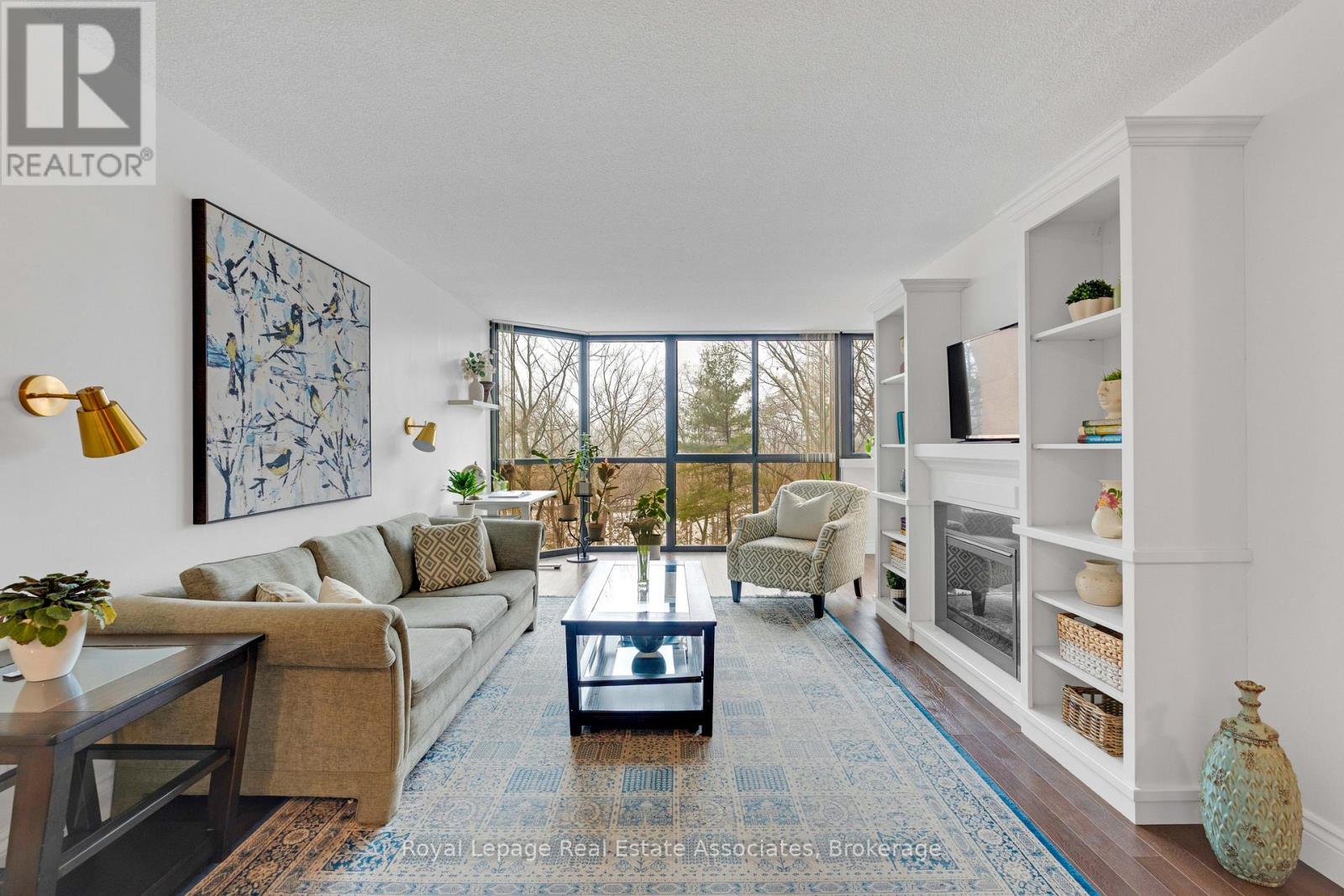 402 - 1240 MARLBOROUGH COURT, Oakville, Ontario