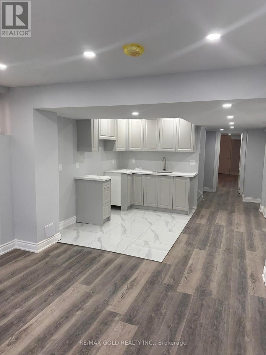 110 Camino Real Drive, Caledon, Ontario  L7C 1Z9 - Photo 3 - W12863472