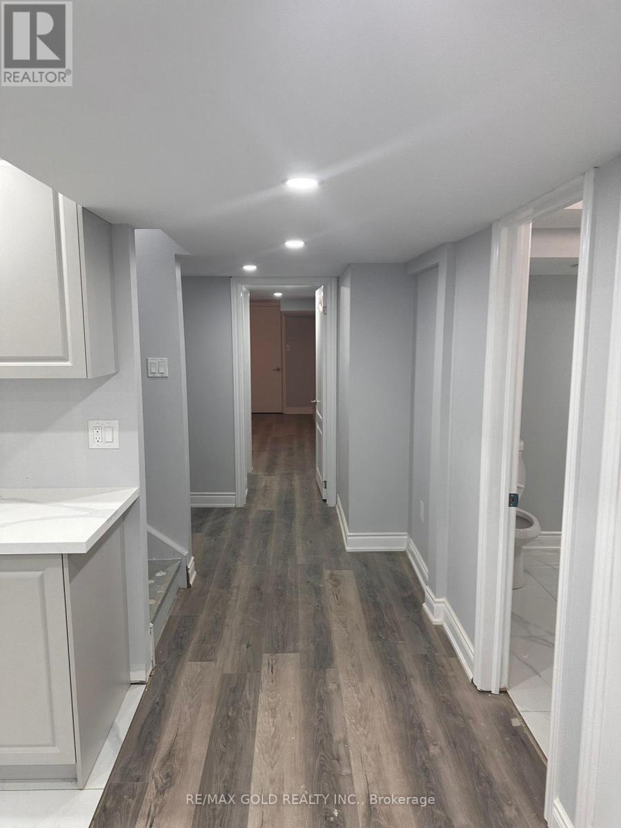 110 Camino Real Drive, Caledon, Ontario  L7C 1Z9 - Photo 4 - W12863472