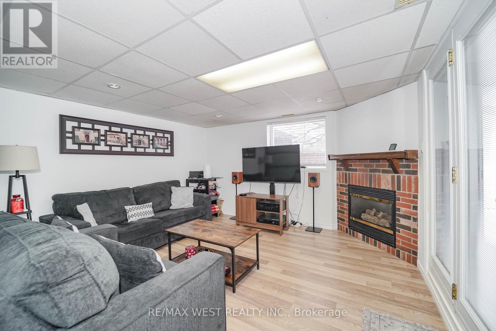5581 Wheatland Court, Mississauga, Ontario  L5V 2E4 - Photo 7 - W12867148
