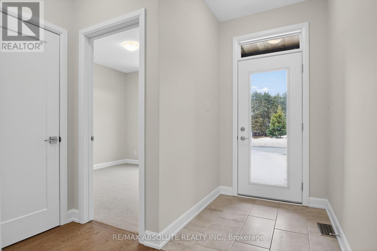 379 Equinelle Drive, North Grenville, Ontario  K0G 1J0 - Photo 3 - X12814790