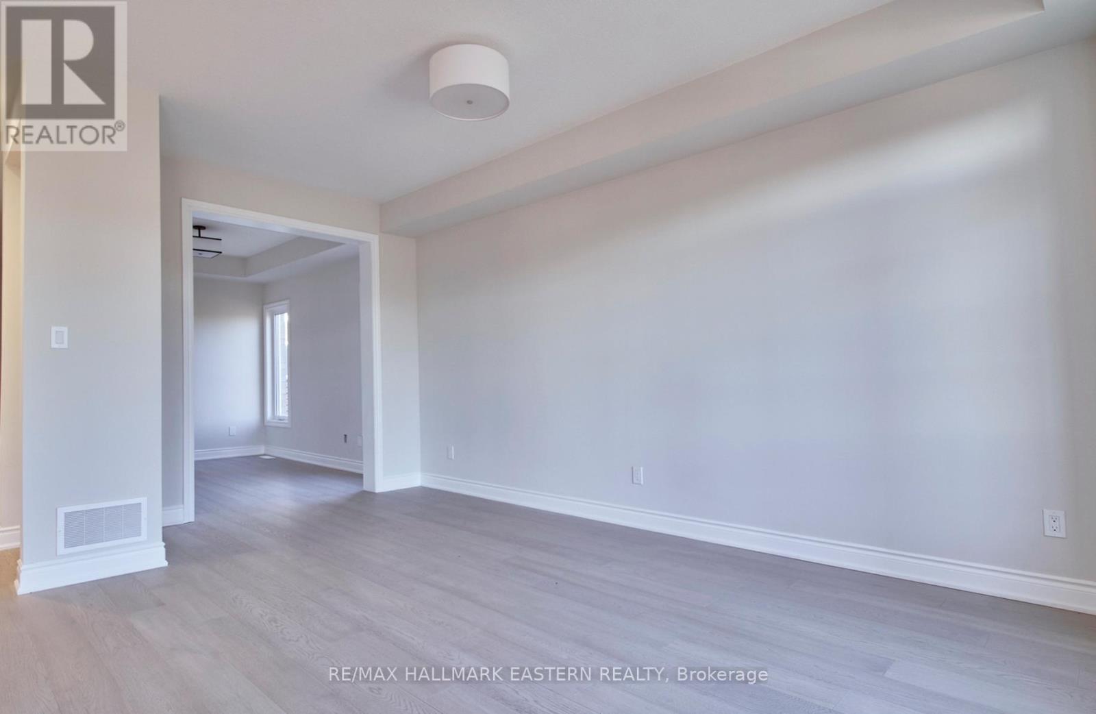 37 Coldbrook Drive, Cavan Monaghan (Millbrook Village), Ontario  L0A 1G0 - Photo 20 - X12867420