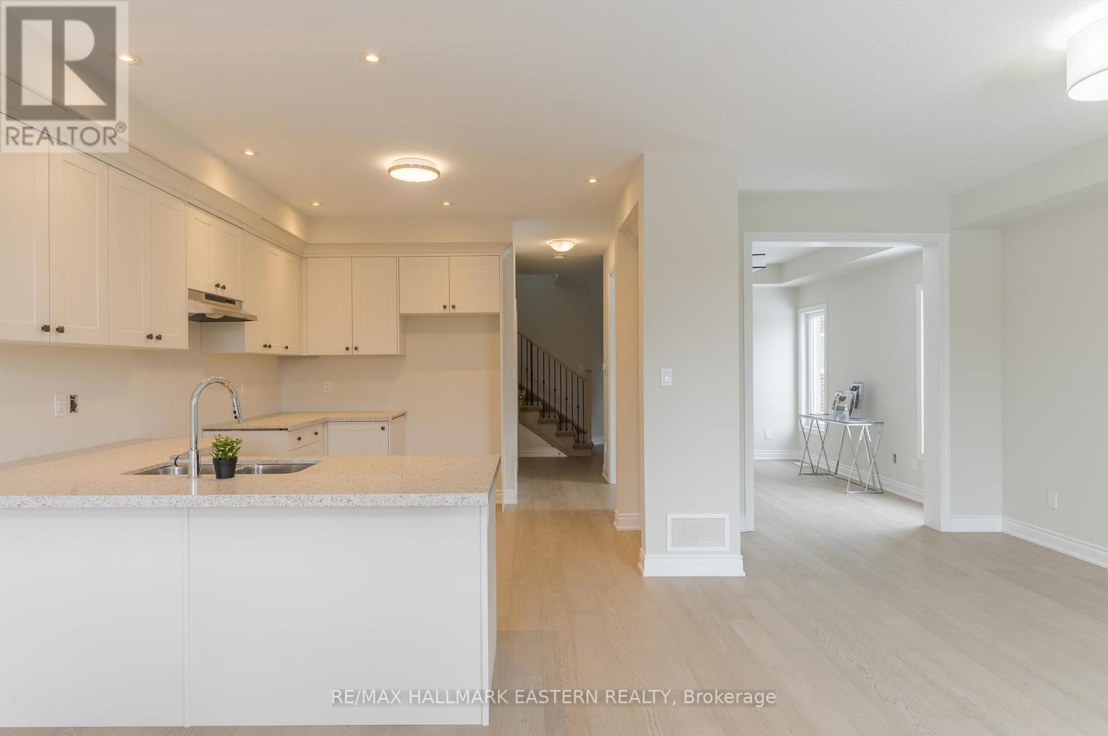 37 Coldbrook Drive, Cavan Monaghan (Millbrook Village), Ontario  L0A 1G0 - Photo 26 - X12867420