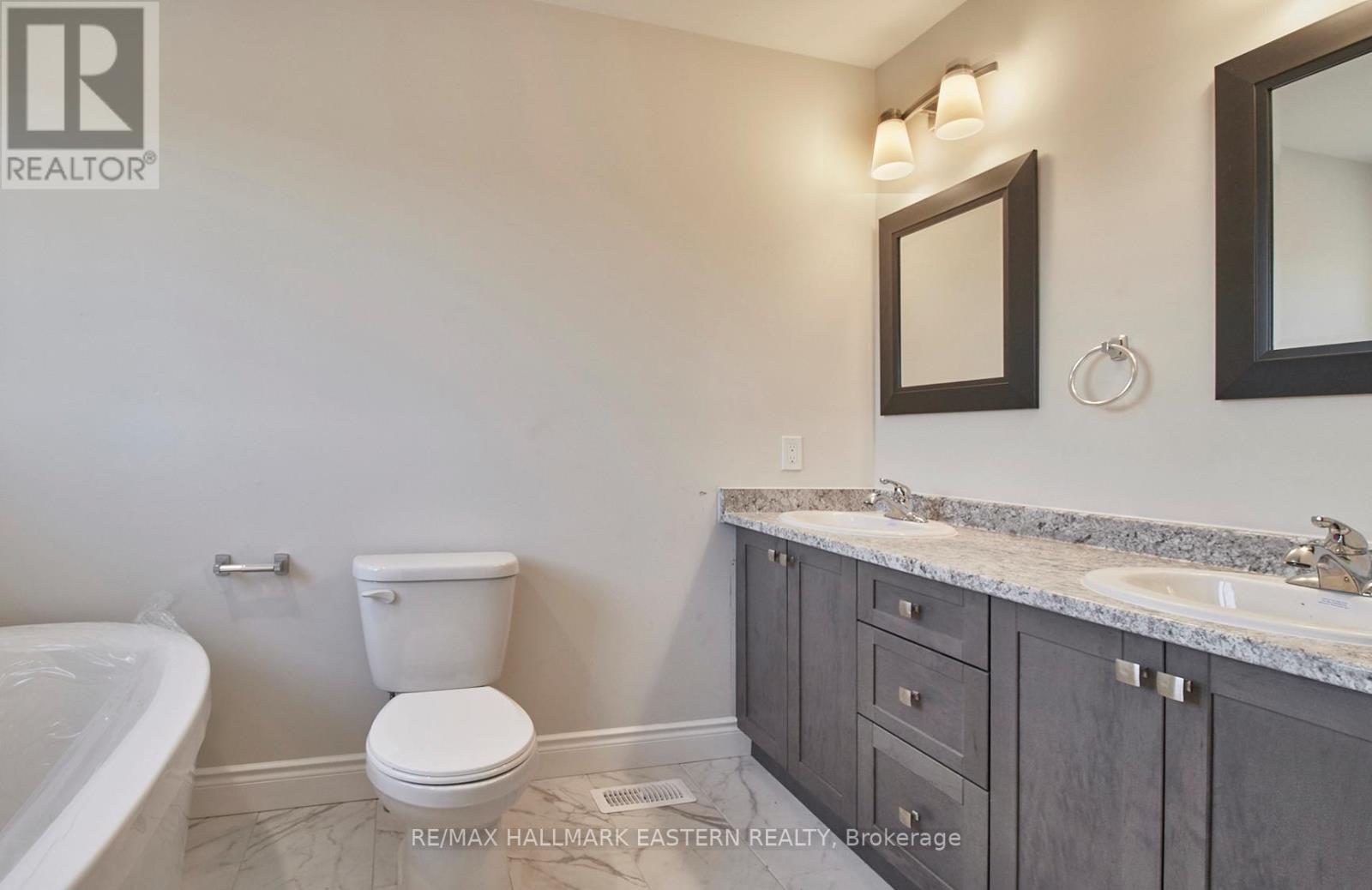 37 Coldbrook Drive, Cavan Monaghan (Millbrook Village), Ontario  L0A 1G0 - Photo 37 - X12867420