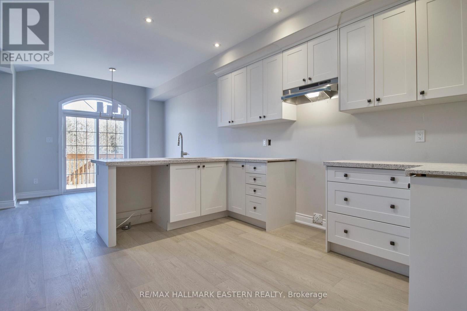 37 Coldbrook Drive, Cavan Monaghan (Millbrook Village), Ontario  L0A 1G0 - Photo 41 - X12867420