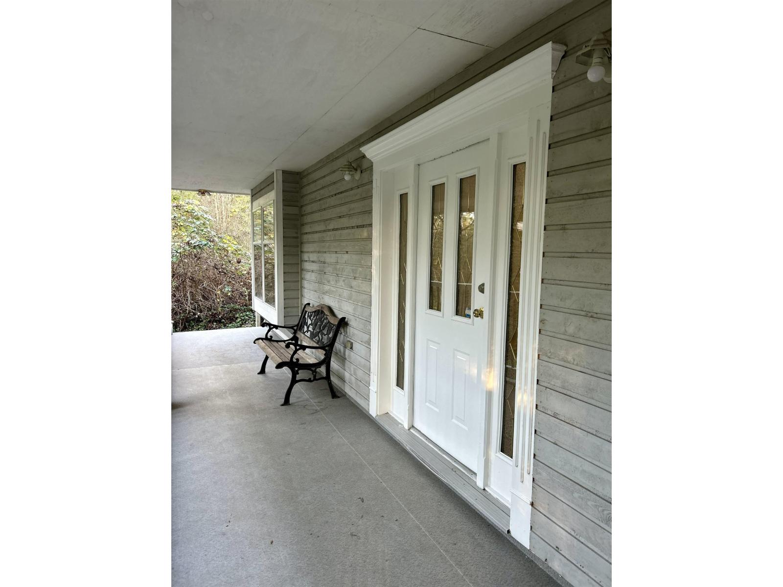 9232 Farrington Street, Mission, British Columbia  V4S 1J6 - Photo 7 - R3098121