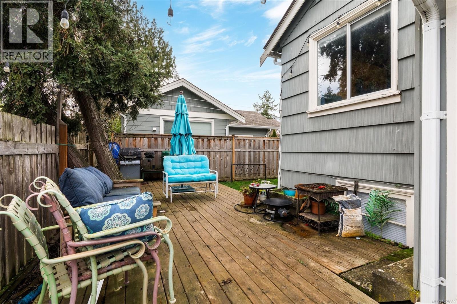 1707 Albert Ave, Victoria, British Columbia  V8R 1Y9 - Photo 33 - 1028369