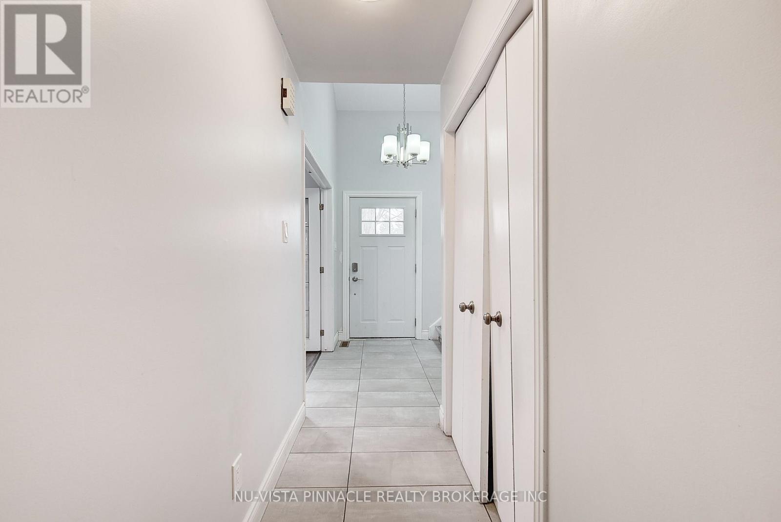 200 Conway Court, London South, Ontario  N6E 3J2 - Photo 8 - X12867418