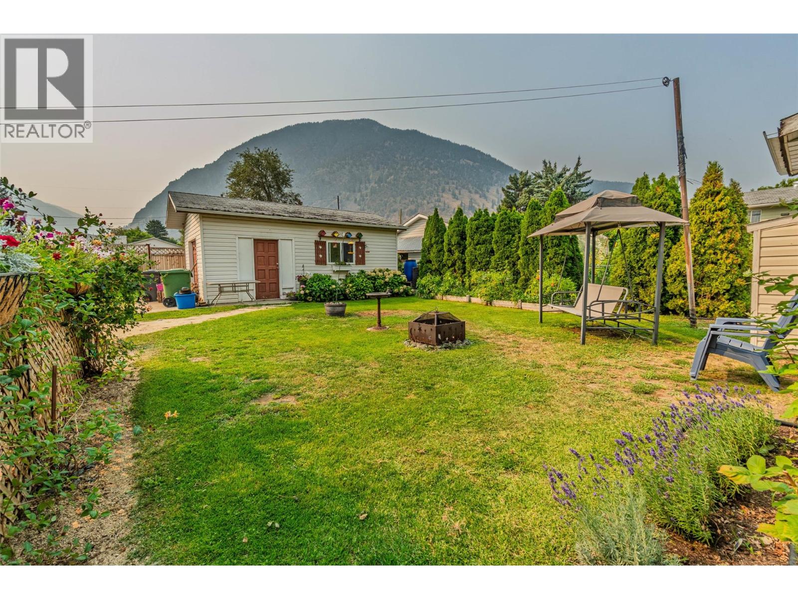 520 3rd Avenue, Keremeos, British Columbia  V0X 1N2 - Photo 43 - 10378539