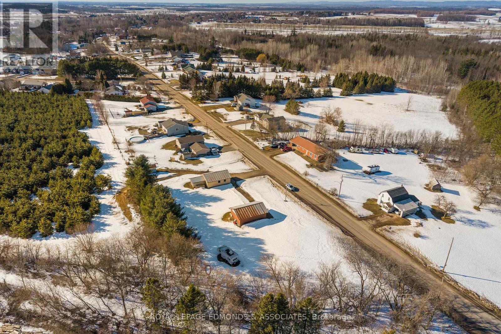 00 Robertson Dr Drive, Whitewater Region, Ontario K0J 1C0 - Photo 17 - X12867430