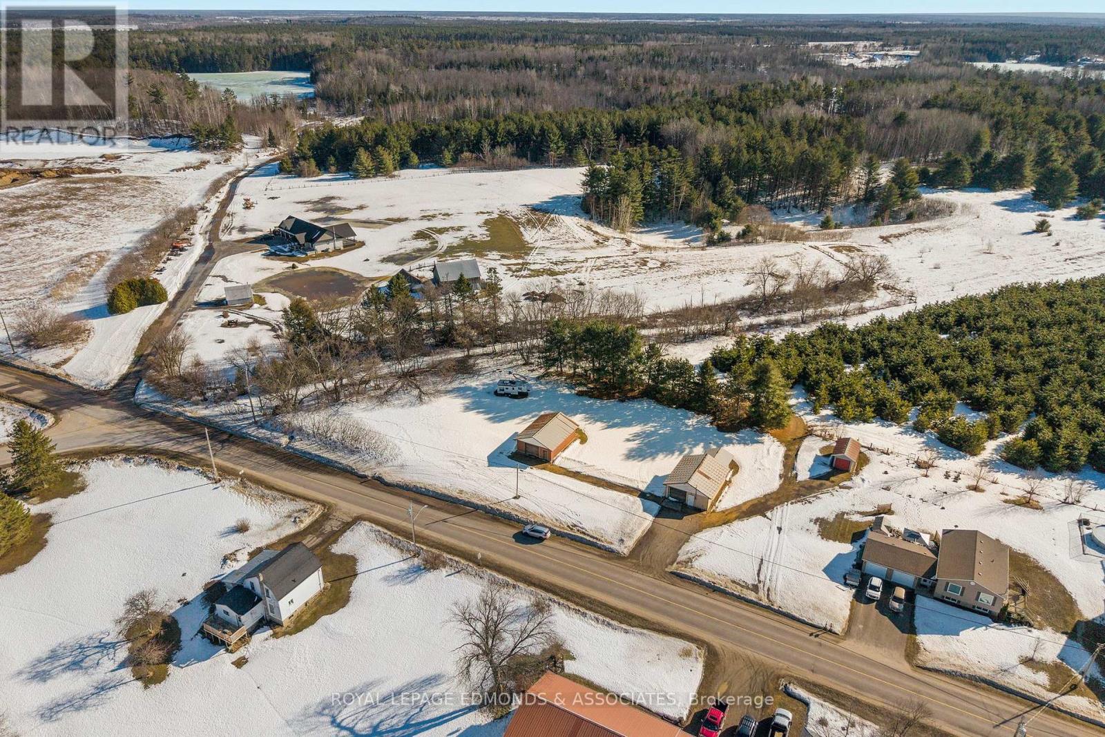 00 Robertson Dr Drive, Whitewater Region, Ontario K0J 1C0 - Photo 5 - X12867430