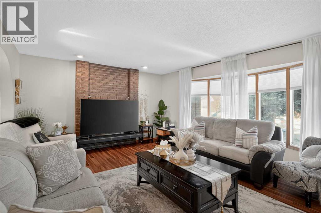 247 Templewood Road Ne, Calgary, Alberta  T1Y 4B1 - Photo 2 - A2289527