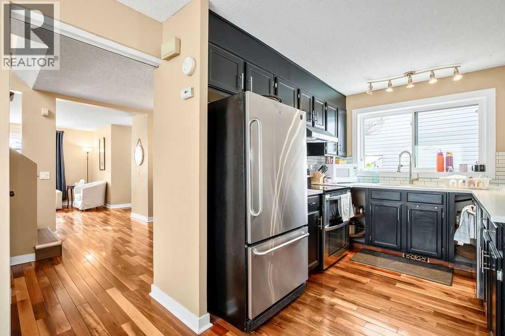 40 Woodglen Grove Sw, Calgary, Alberta  T2J 3A1 - Photo 9 - A2291744