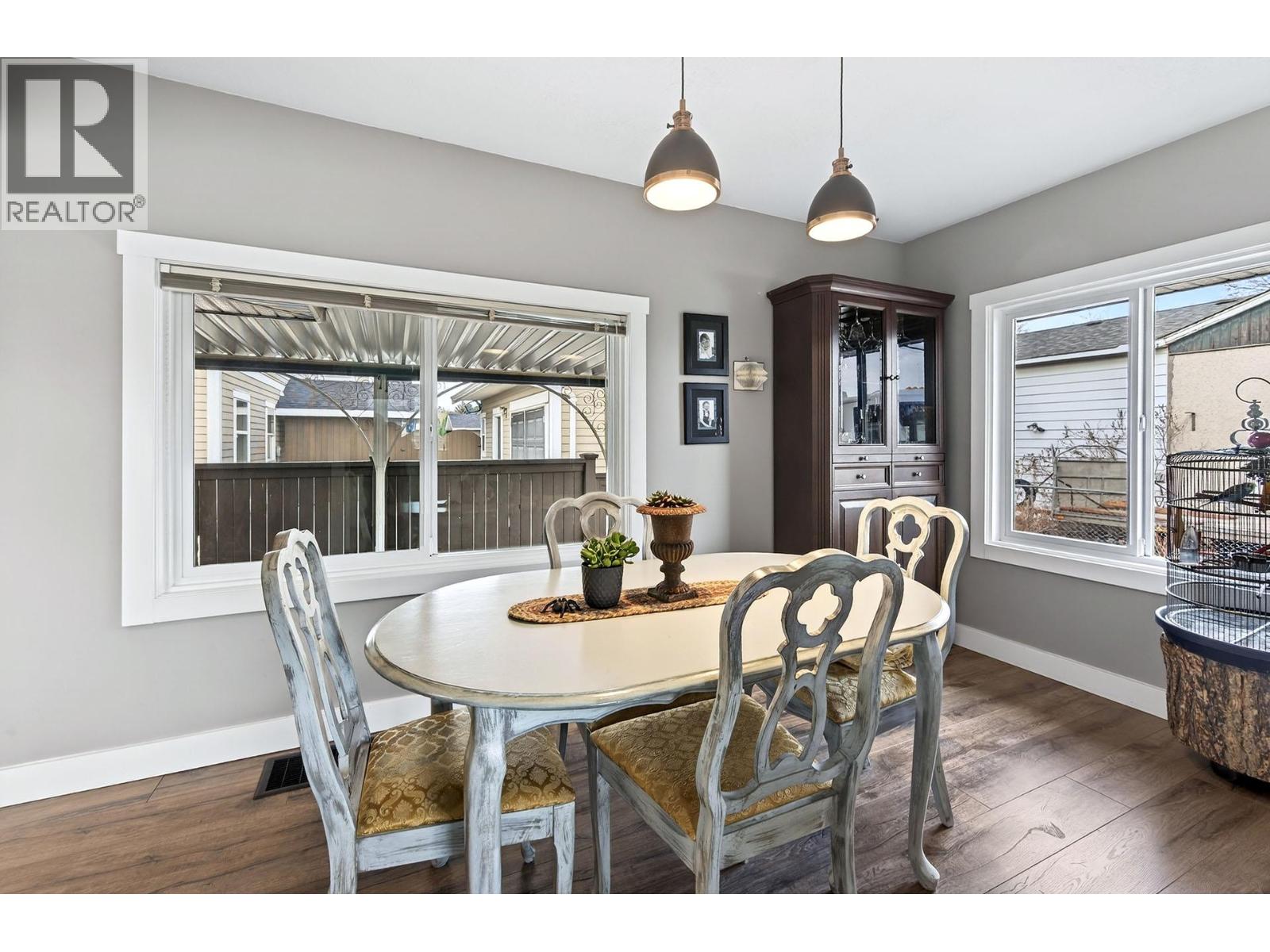 690 Holt Street, Kamloops, British Columbia  V2B 5G3 - Photo 9 - 10378791