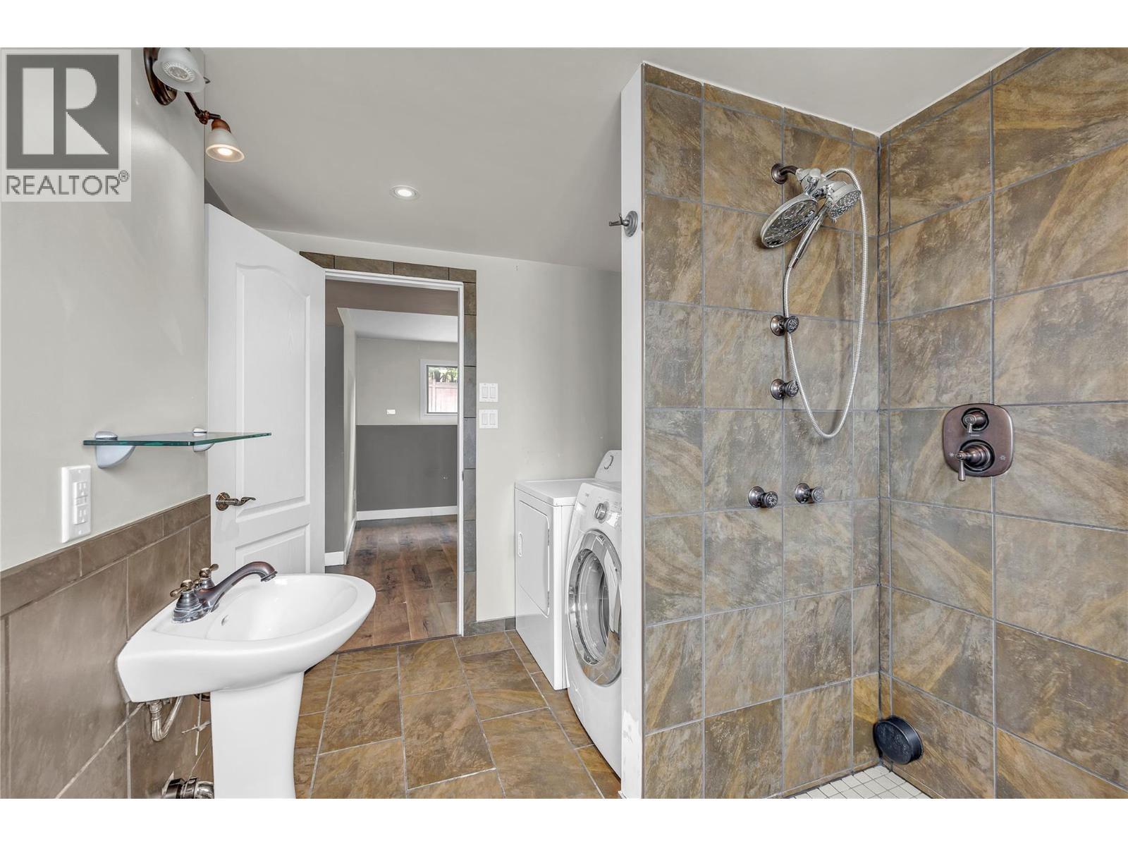 2550 Wiltse Drive, Penticton, British Columbia  V2A 7X5 - Photo 19 - 10378808