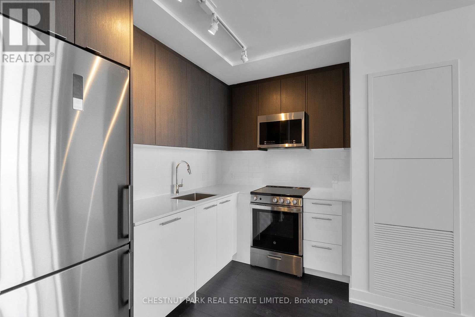 S 706 - 215 Veterans Drive, Brampton, Ontario  L7A 5L6 - Photo 7 - W12730396