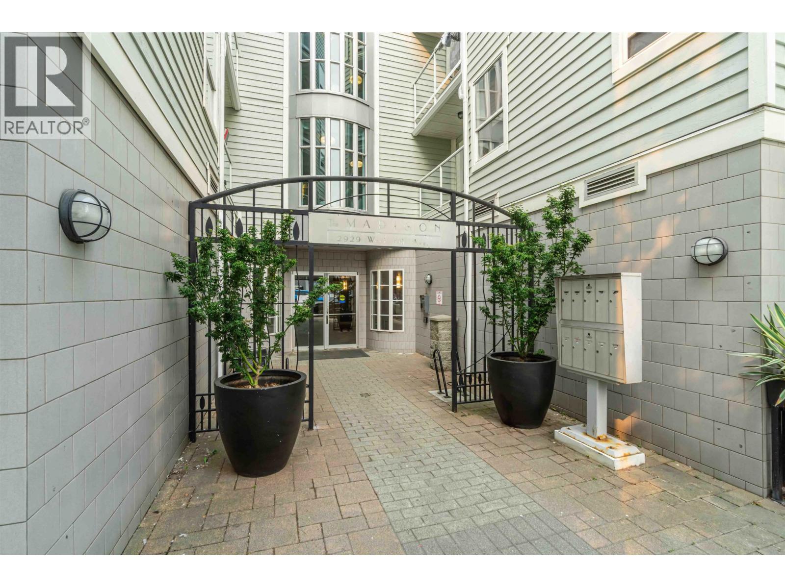 307 2929 W 4th Avenue, Vancouver, British Columbia  V6K 4T3 - Photo 4 - R3098089