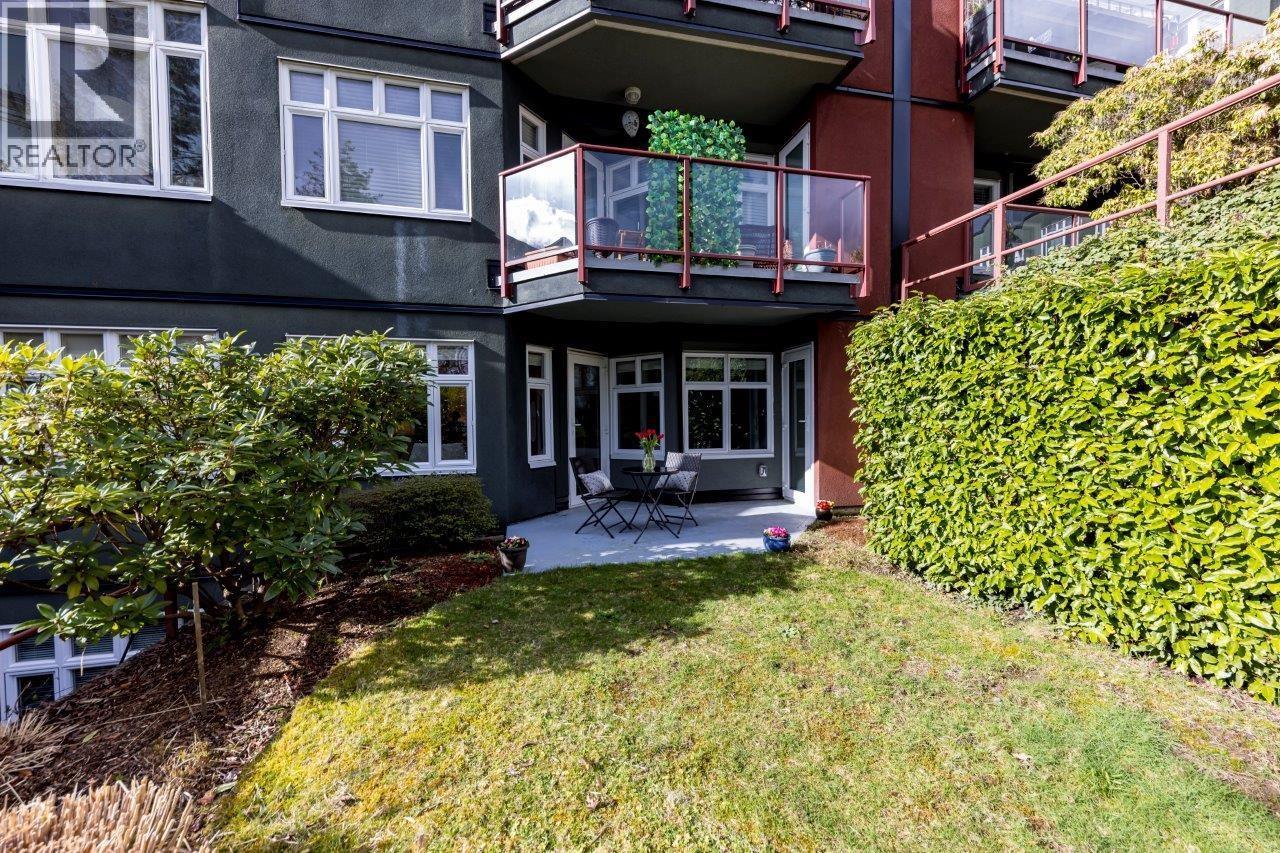 201 2800 Chesterfield Avenue, North Vancouver, British Columbia  V7N 4M1 - Photo 1 - R3098095