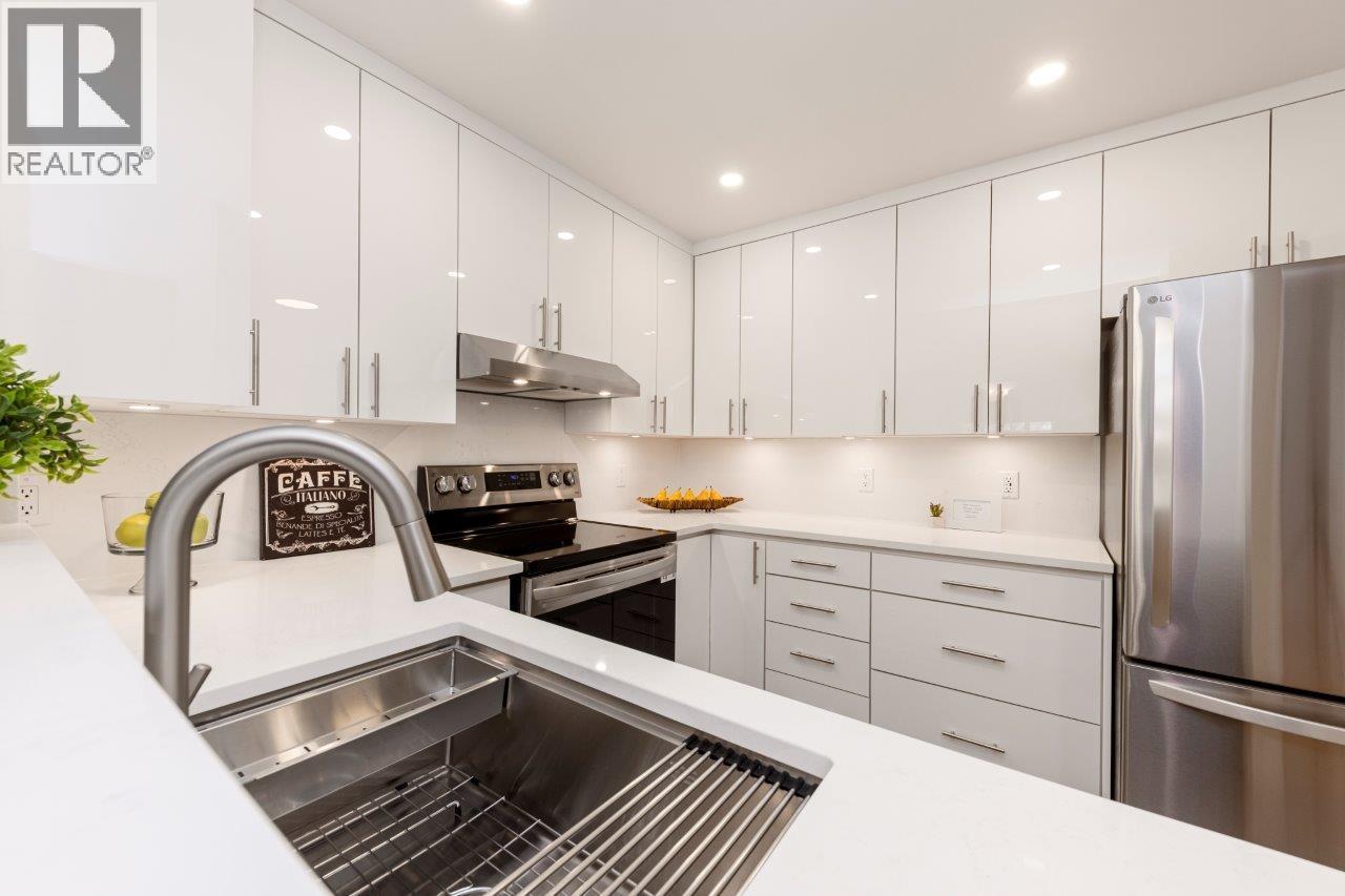 201 2800 Chesterfield Avenue, North Vancouver, British Columbia  V7N 4M1 - Photo 12 - R3098095