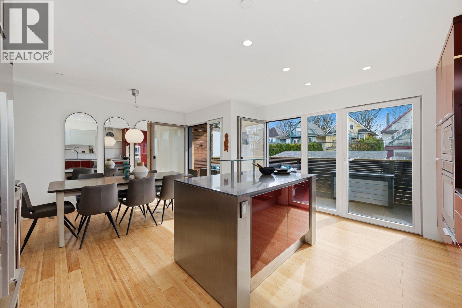 128 W 12TH AVENUE, Vancouver, British Columbia