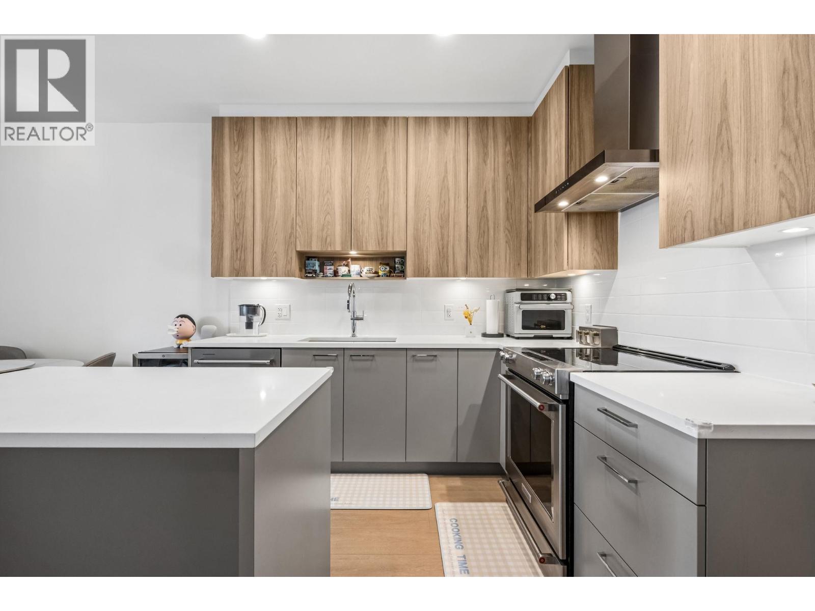 413 7588 16th Street, Burnaby, British Columbia  V3N 0H8 - Photo 4 - R3098122