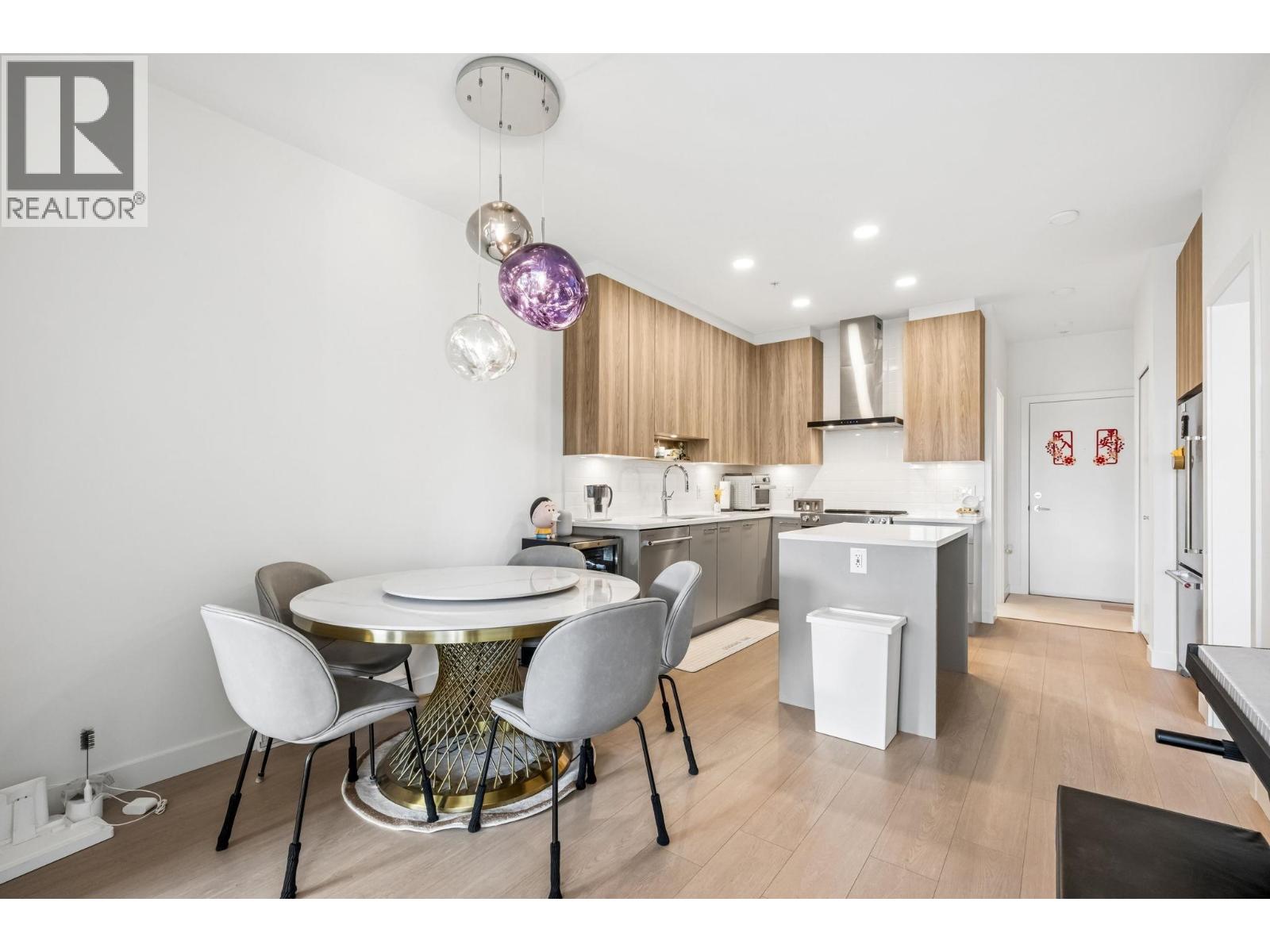 413 7588 16th Street, Burnaby, British Columbia  V3N 0H8 - Photo 6 - R3098122