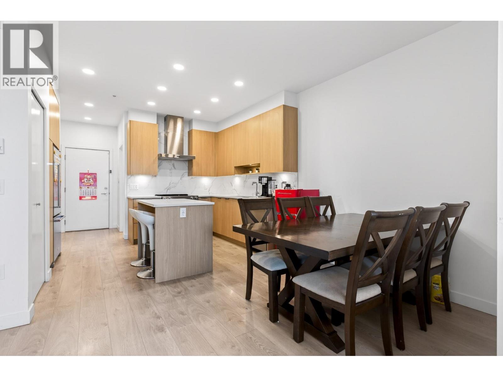 210 7123 11th Avenue, Burnaby, British Columbia  V3N 0J6 - Photo 12 - R3098155