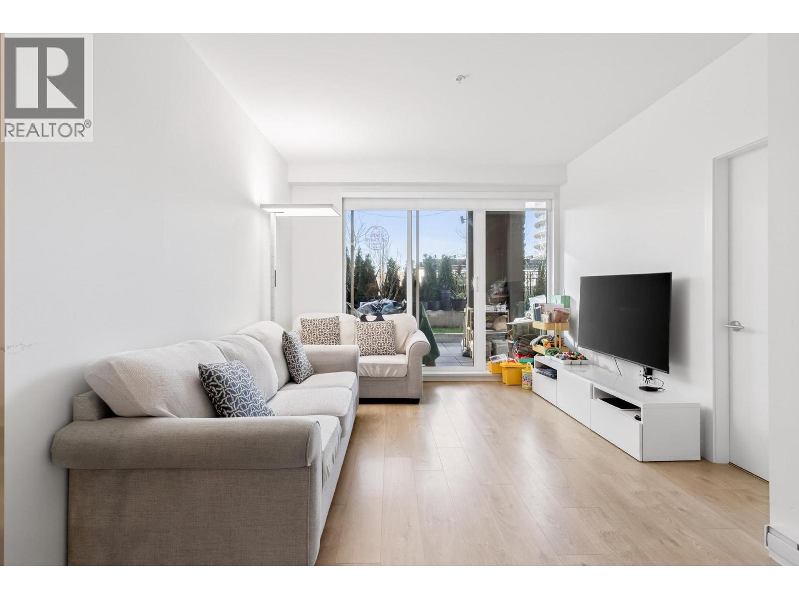 210 7123 11th Avenue, Burnaby, British Columbia  V3N 0J6 - Photo 14 - R3098155