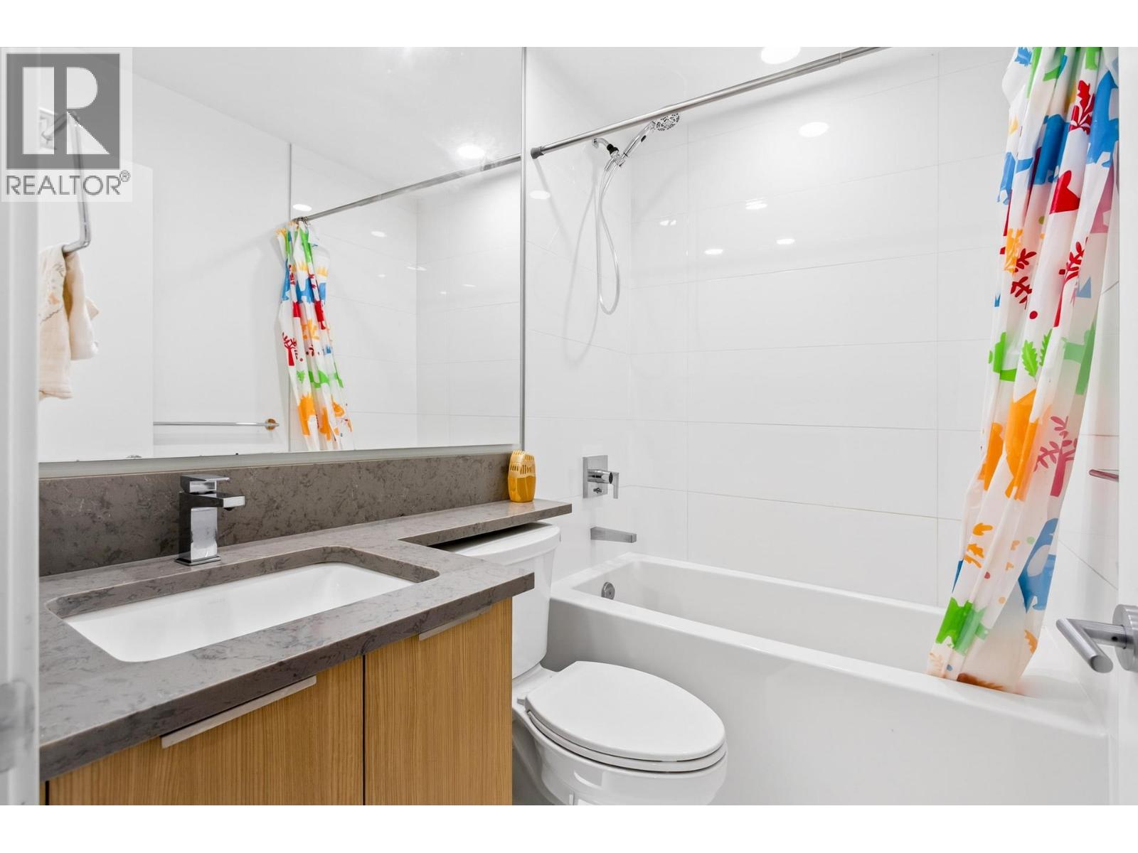 210 7123 11th Avenue, Burnaby, British Columbia  V3N 0J6 - Photo 23 - R3098155