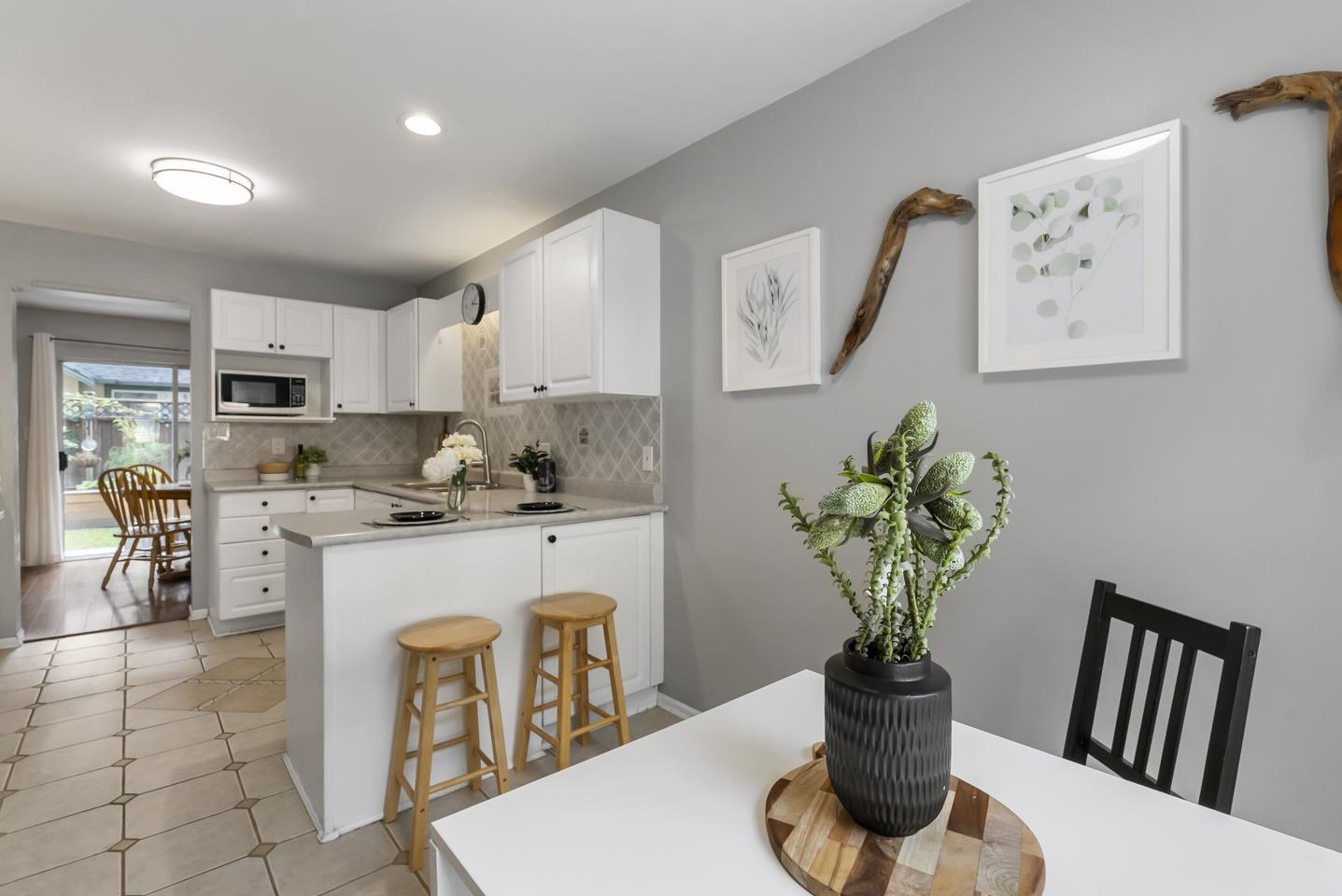 106 8655 King George Boulevard, Surrey, British Columbia  V3W 5C4 - Photo 12 - R3097545