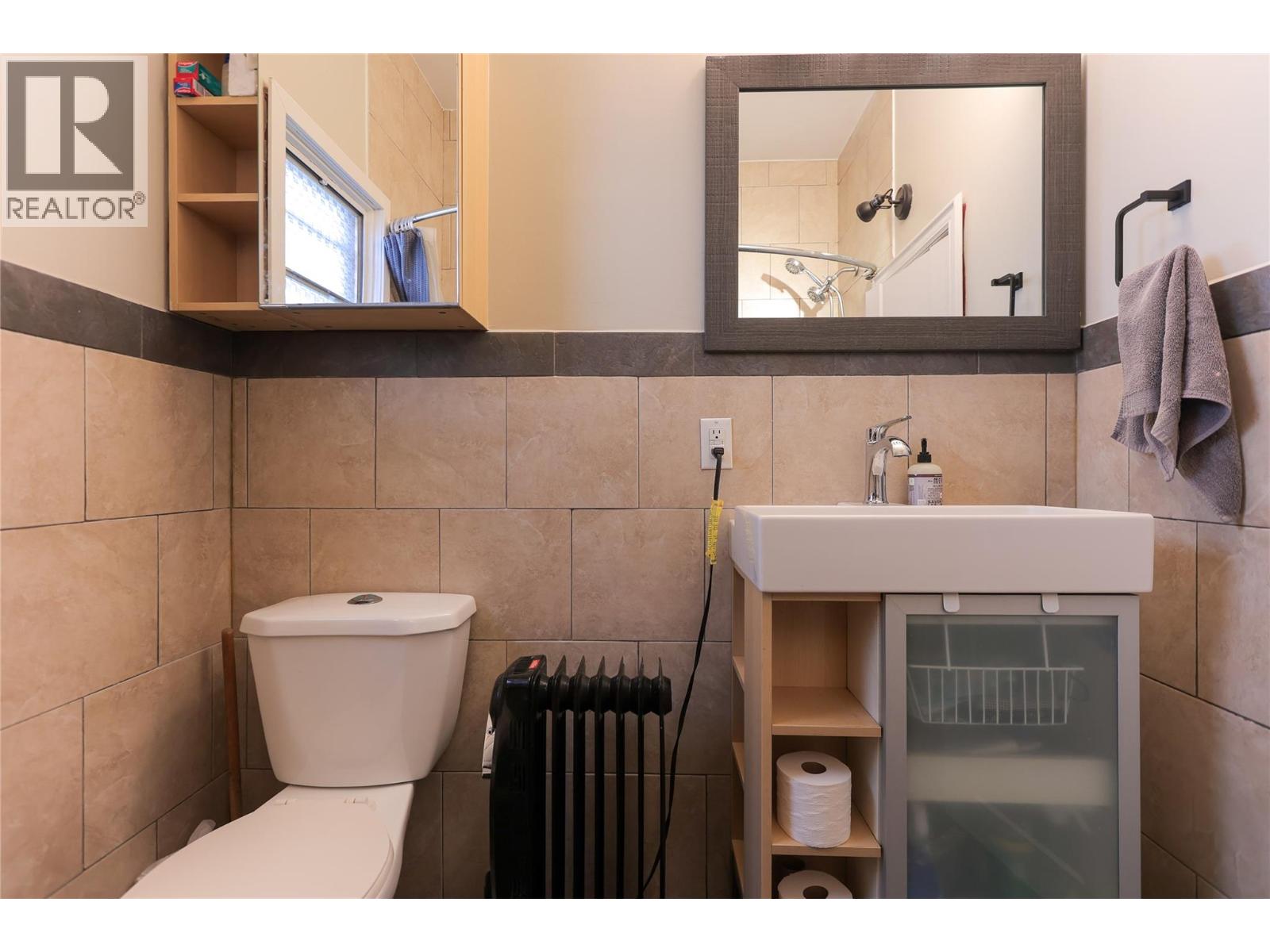 2078 Topping Street, Trail, British Columbia  V1R 4G5 - Photo 25 - 10378640