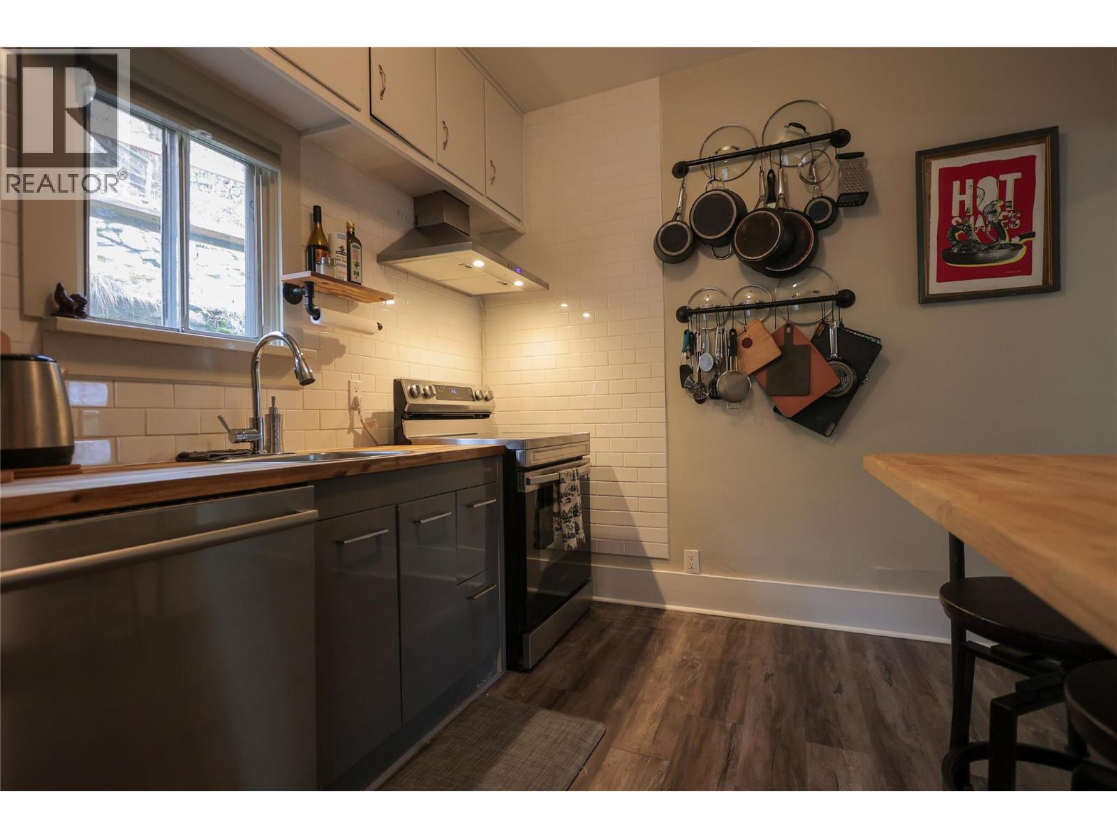 2078 Topping Street, Trail, British Columbia  V1R 4G5 - Photo 15 - 10378640