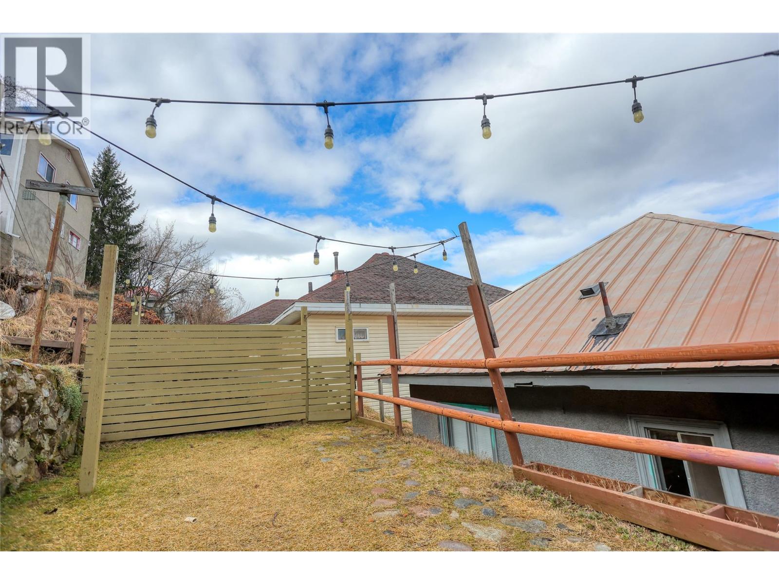 2078 Topping Street, Trail, British Columbia  V1R 4G5 - Photo 29 - 10378640