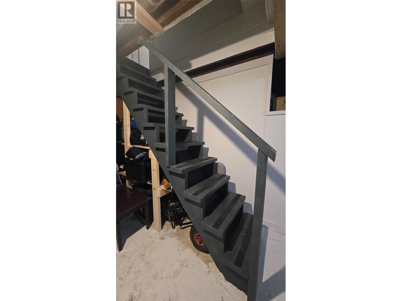 2078 Topping Street, Trail, British Columbia  V1R 4G5 - Photo 34 - 10378640