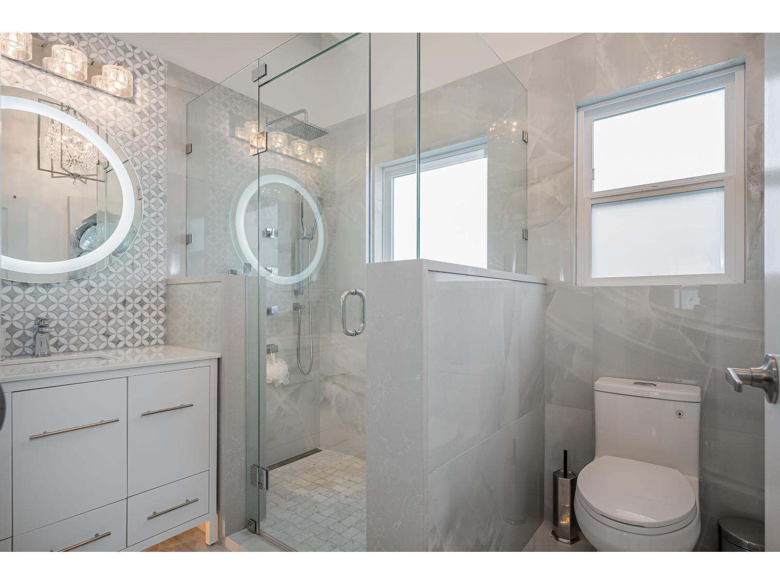 3099 Mcbride Avenue, Surrey, British Columbia  V4A 3G9 - Photo 24 - R3097478