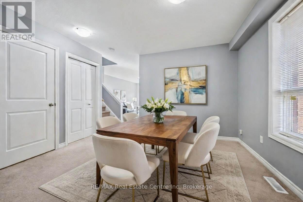 30 Vipond Street, Guelph, Ontario  N1E 0G9 - Photo 2 - X12867378