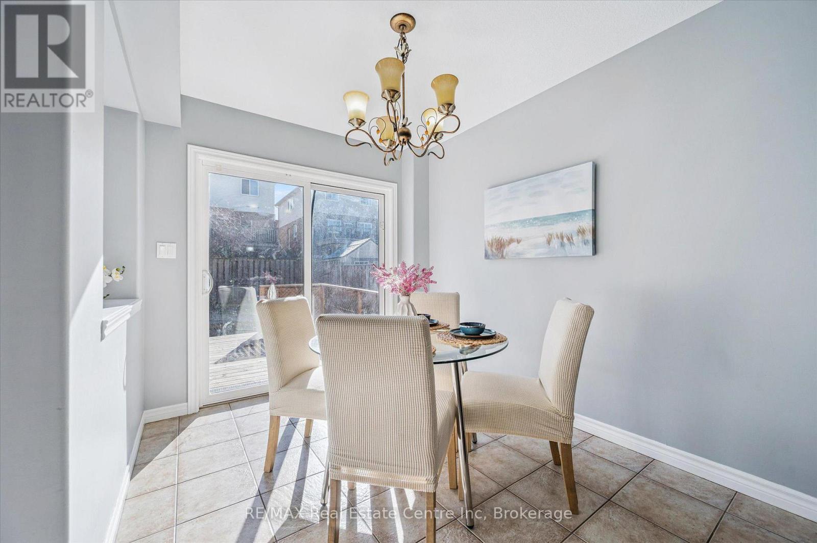 30 Vipond Street, Guelph, Ontario  N1E 0G9 - Photo 6 - X12867378