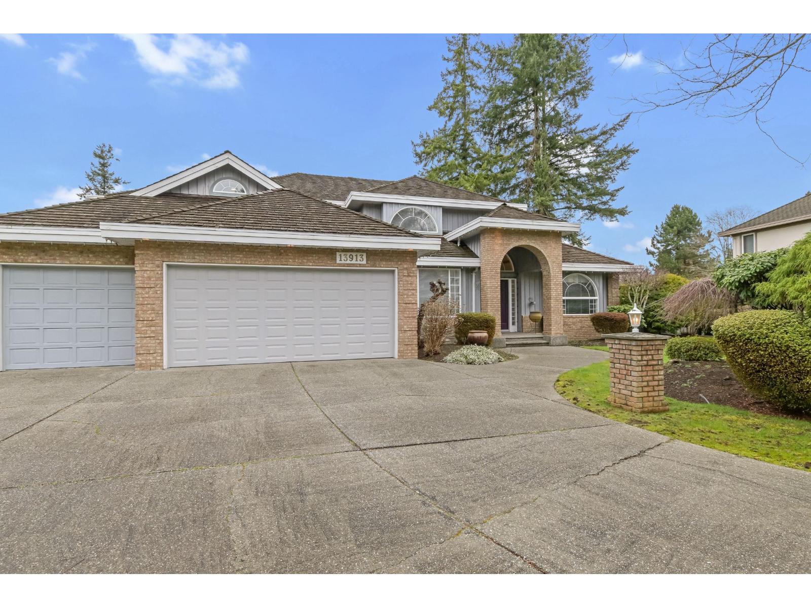 13913 25a Avenue, Surrey, British Columbia  V4P 2L9 - Photo 2 - R3097552